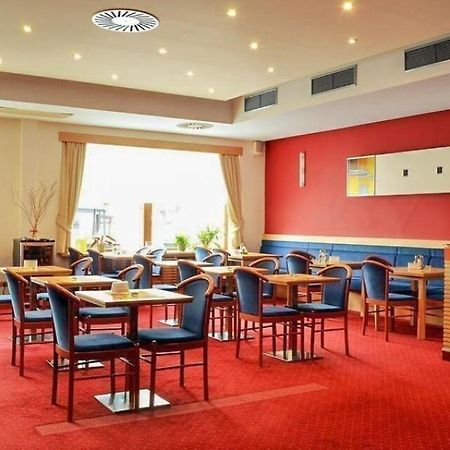 Hotel Slovan 예세니크 외부 사진