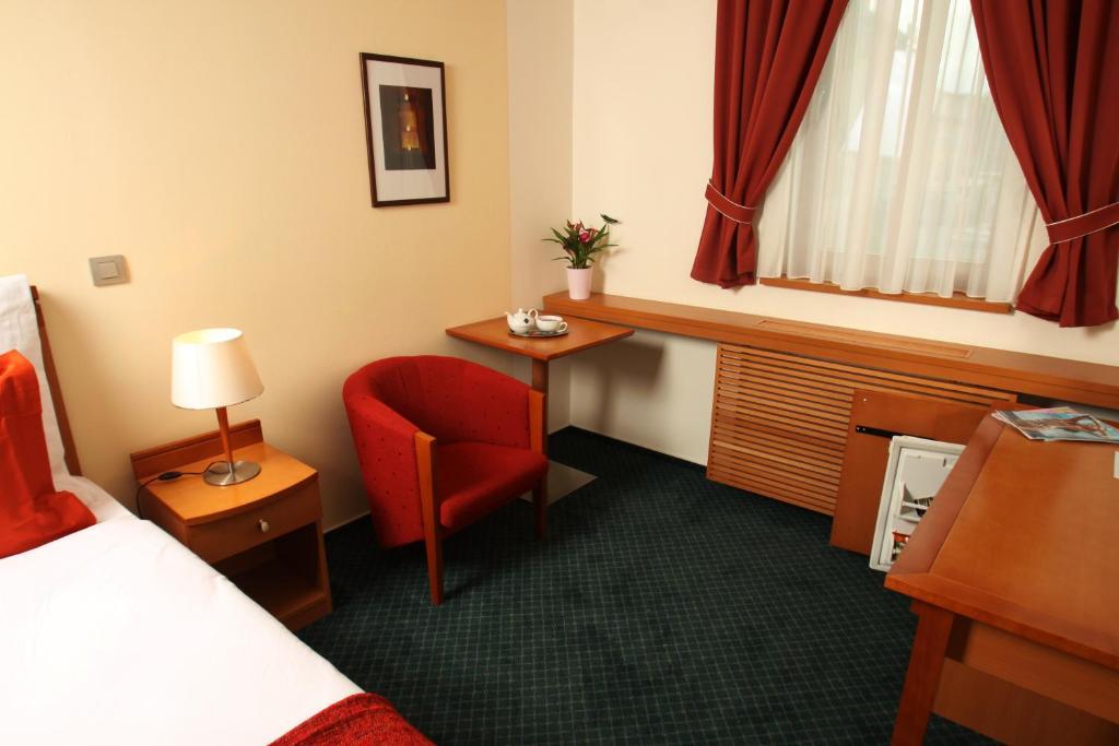 Hotel Slovan 예세니크 객실 사진