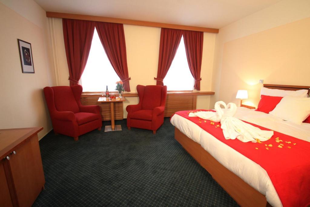 Hotel Slovan 예세니크 외부 사진
