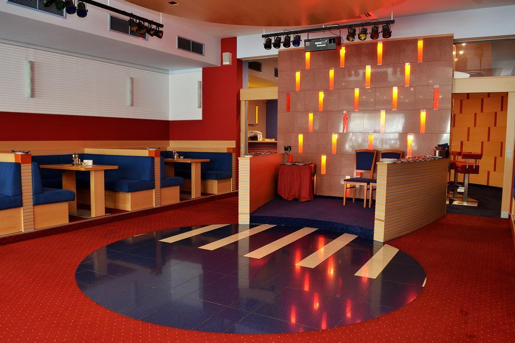 Hotel Slovan 예세니크 외부 사진