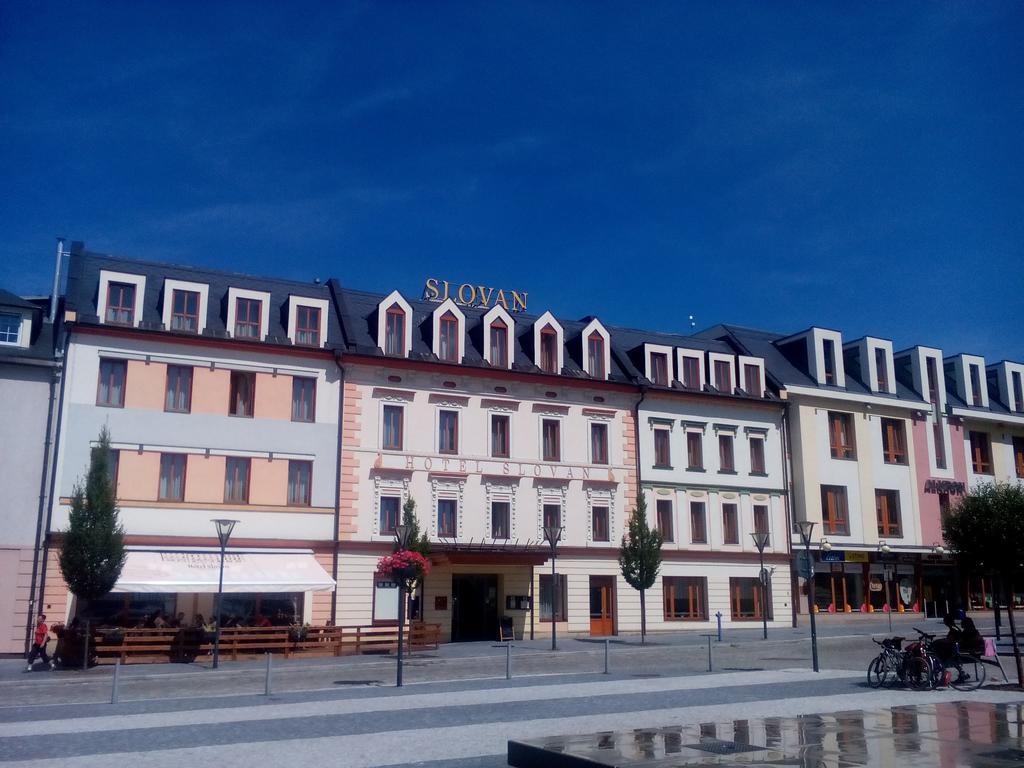 Hotel Slovan 예세니크 외부 사진